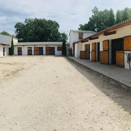 Appartement A La Campagne LʼIsle-sur-la-Sorgue Extérieur photo